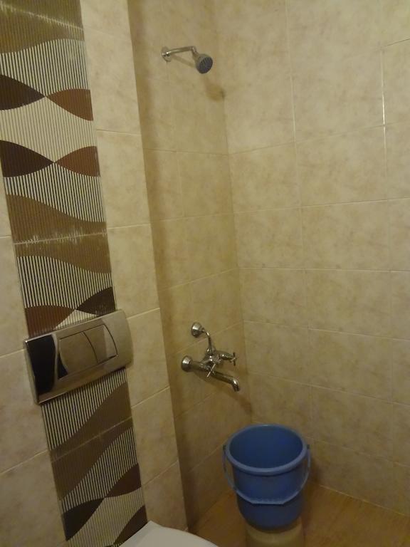 Hotel New Rajdarshan Madikeri Kültér fotó