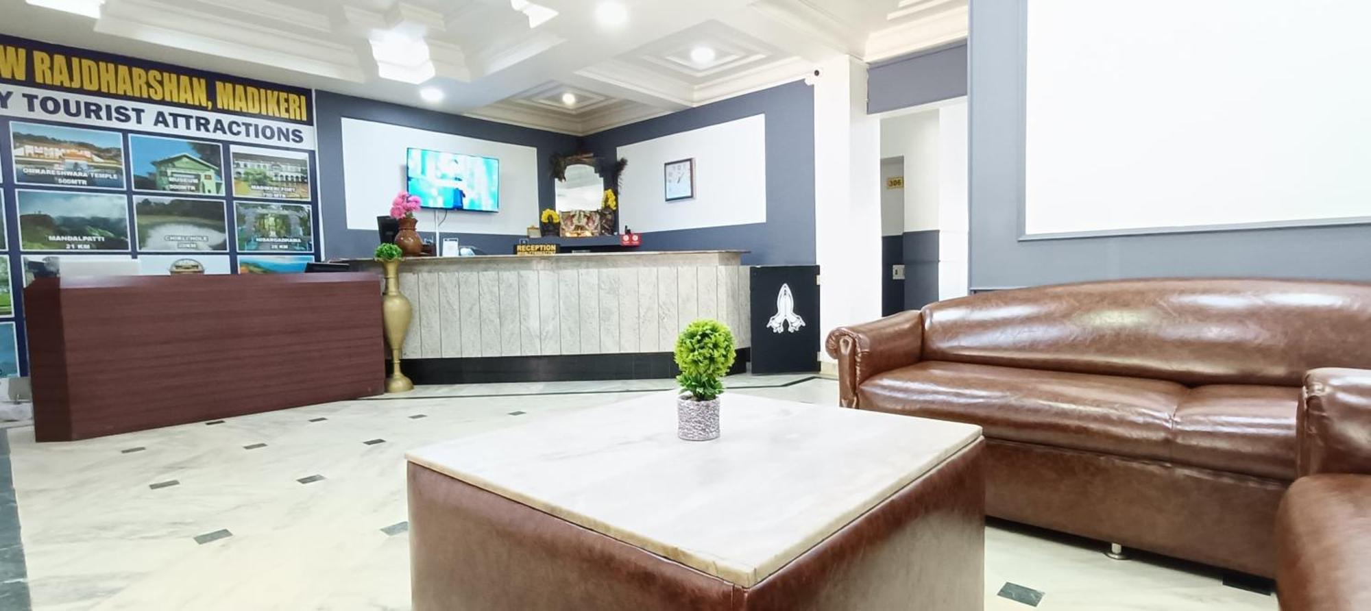Hotel New Rajdarshan Madikeri Kültér fotó