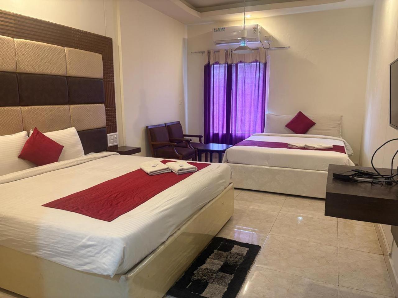 Hotel New Rajdarshan Madikeri Kültér fotó