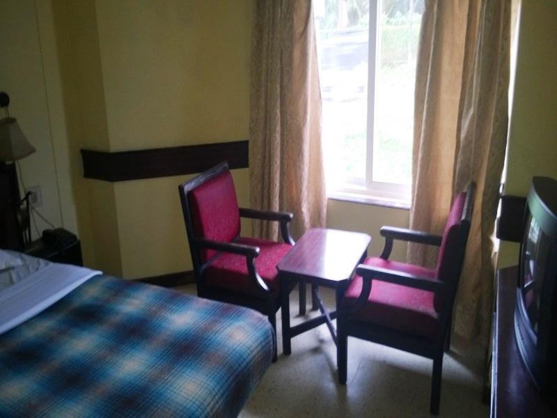 Hotel New Rajdarshan Madikeri Kültér fotó