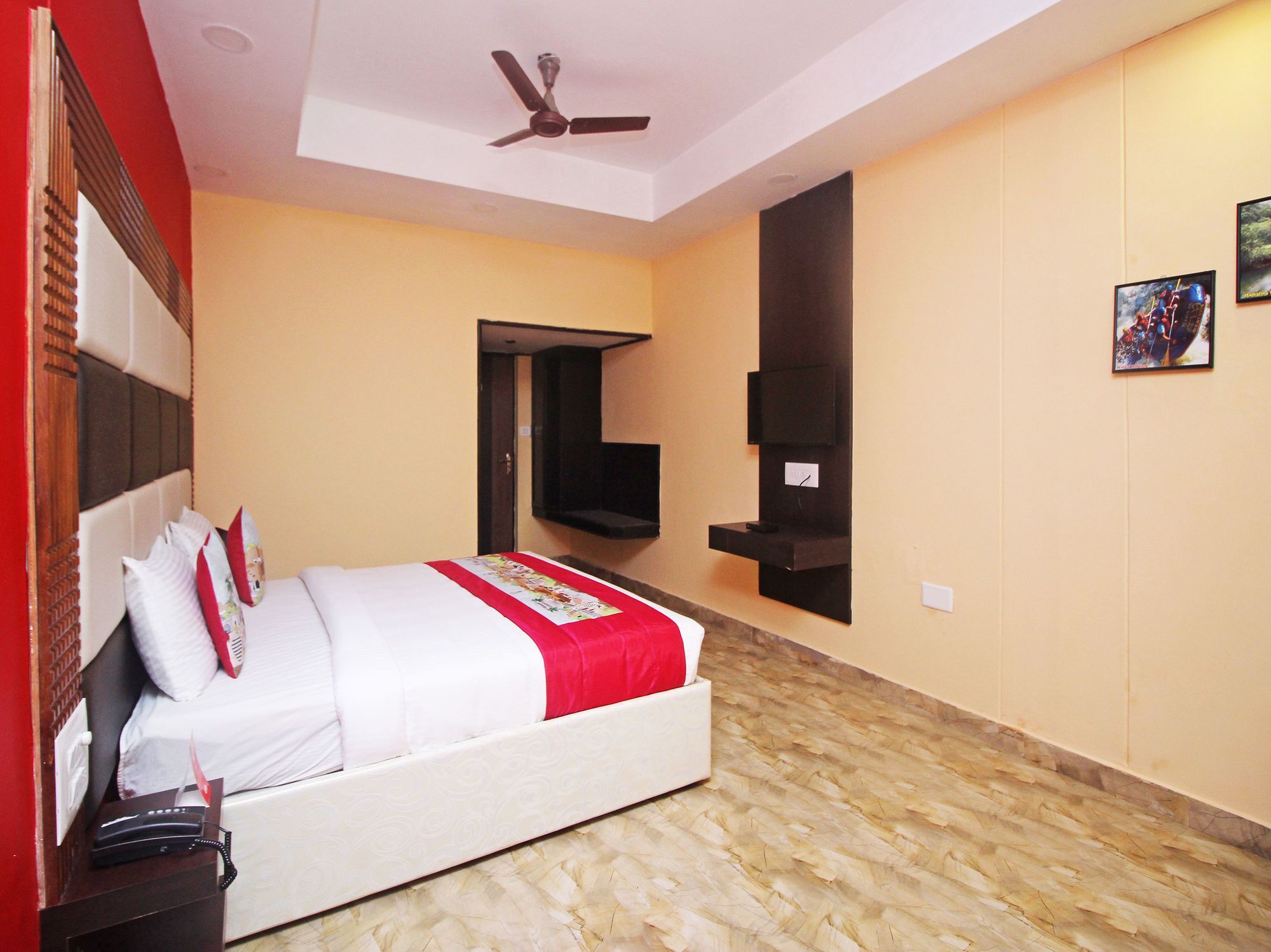 Hotel New Rajdarshan Madikeri Kültér fotó