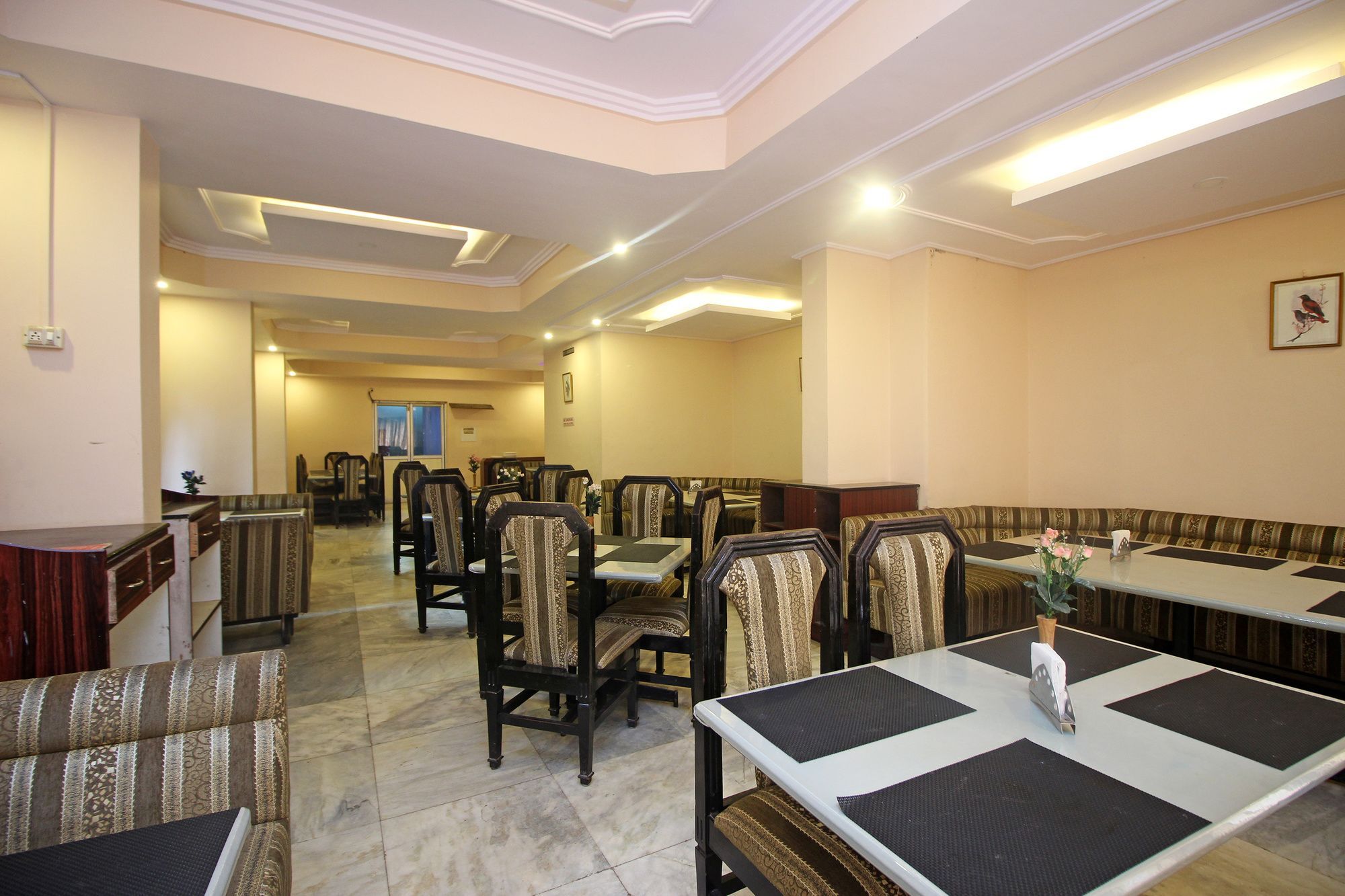 Hotel New Rajdarshan Madikeri Kültér fotó