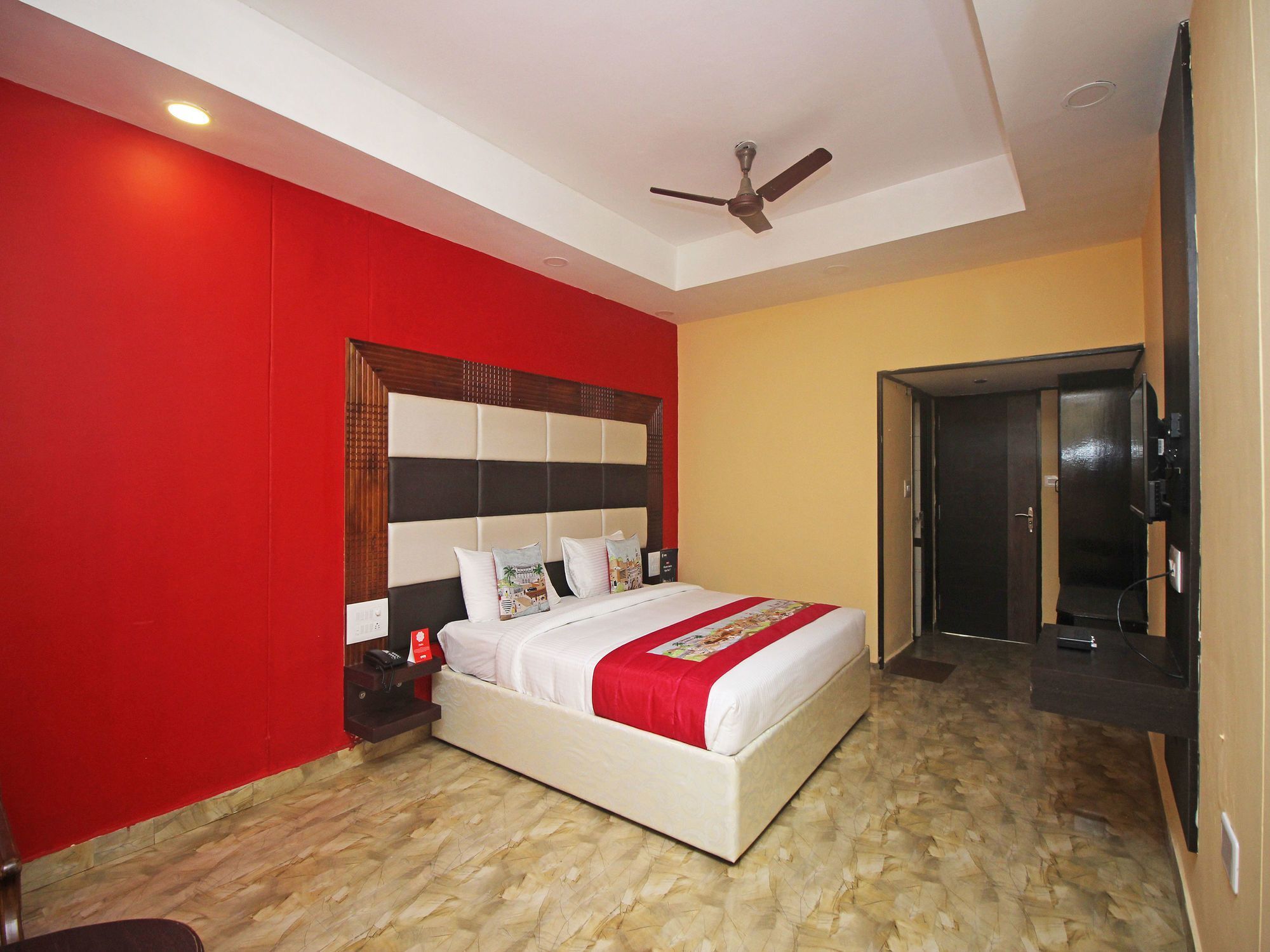 Hotel New Rajdarshan Madikeri Kültér fotó